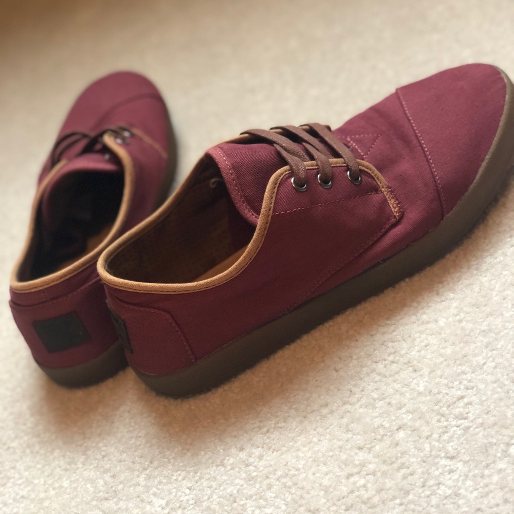 Toms